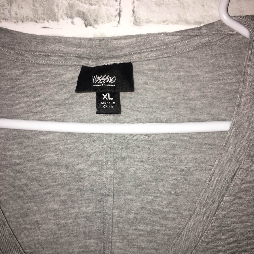 Grey basic v!!! - Picture 2 of 2